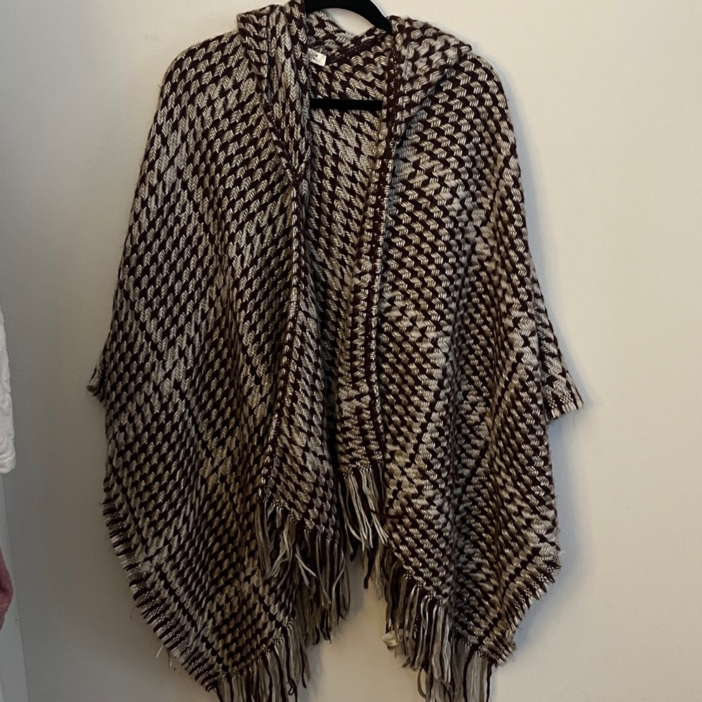 Simply Noelle Knit hooded Poncho one size